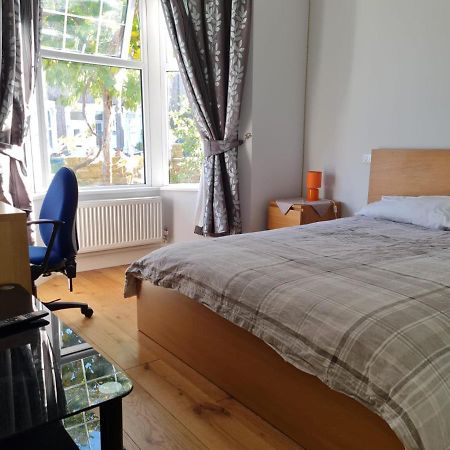 Daniari Guest Rooms Erith Exterior foto