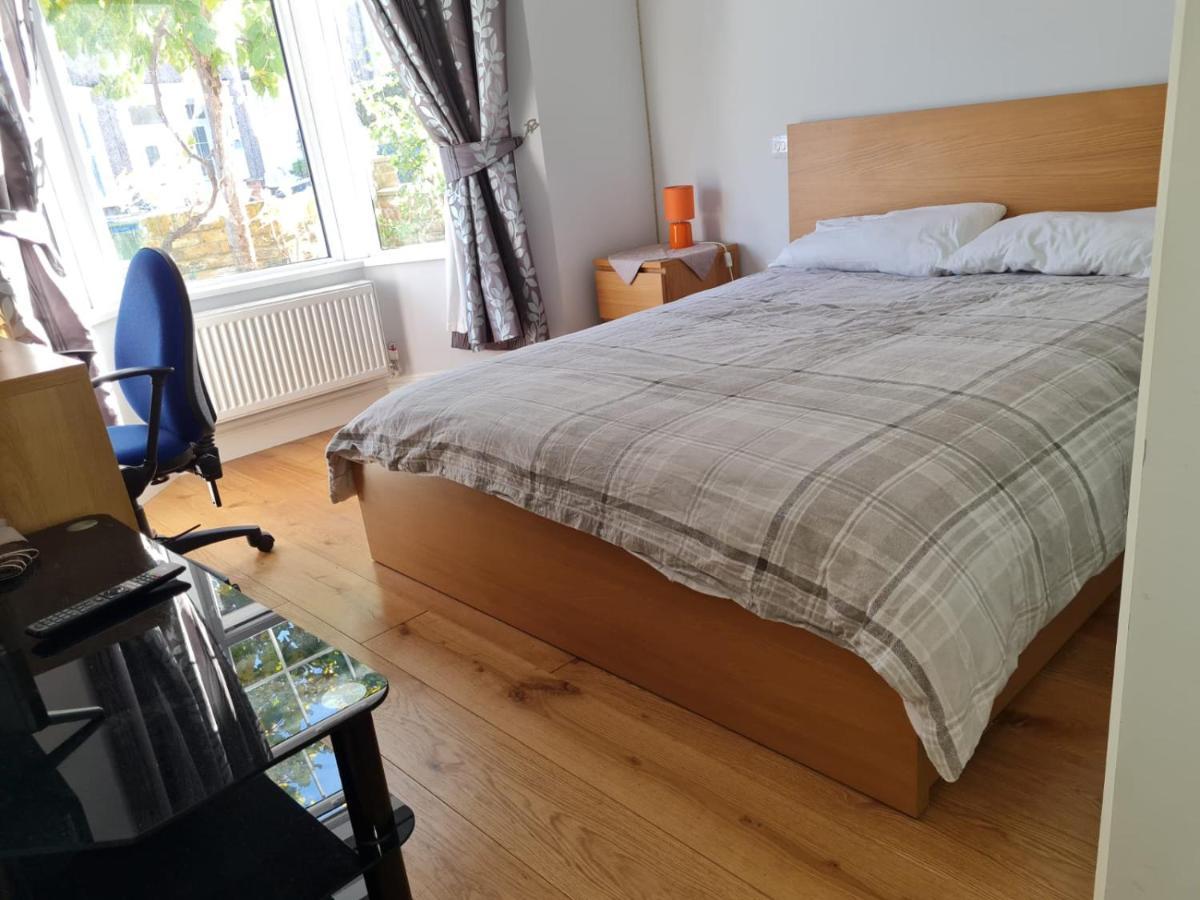 Daniari Guest Rooms Erith Exterior foto