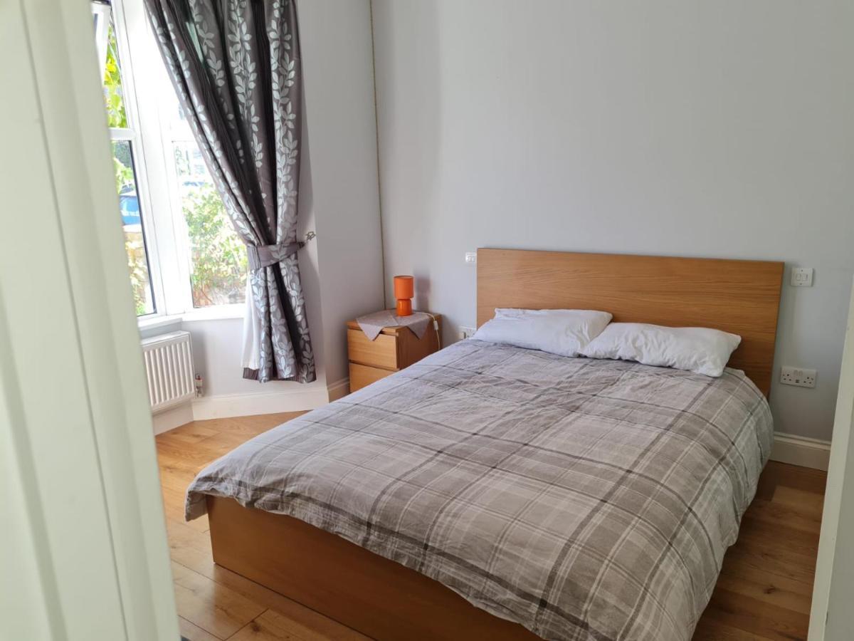 Daniari Guest Rooms Erith Quarto foto
