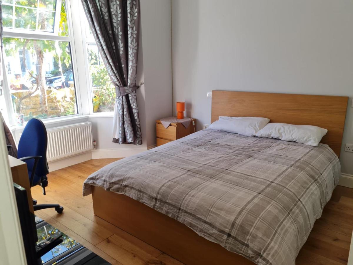 Daniari Guest Rooms Erith Exterior foto
