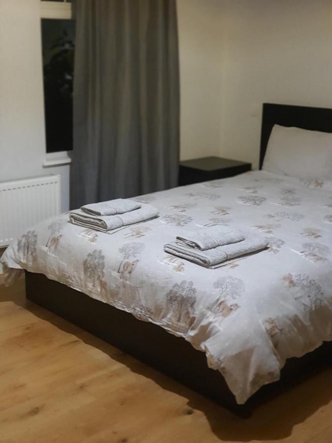 Daniari Guest Rooms Erith Exterior foto